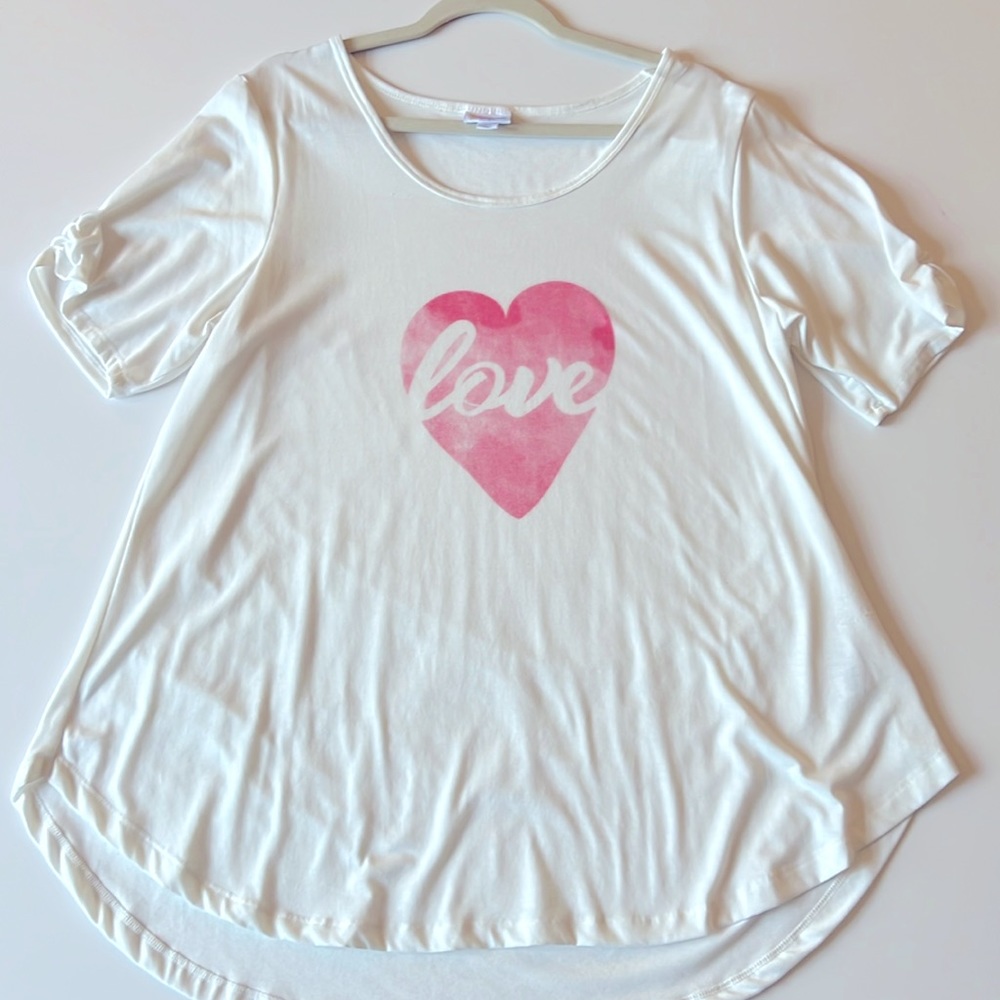 LuLaRoe Morgan Tee, XL-Valentines